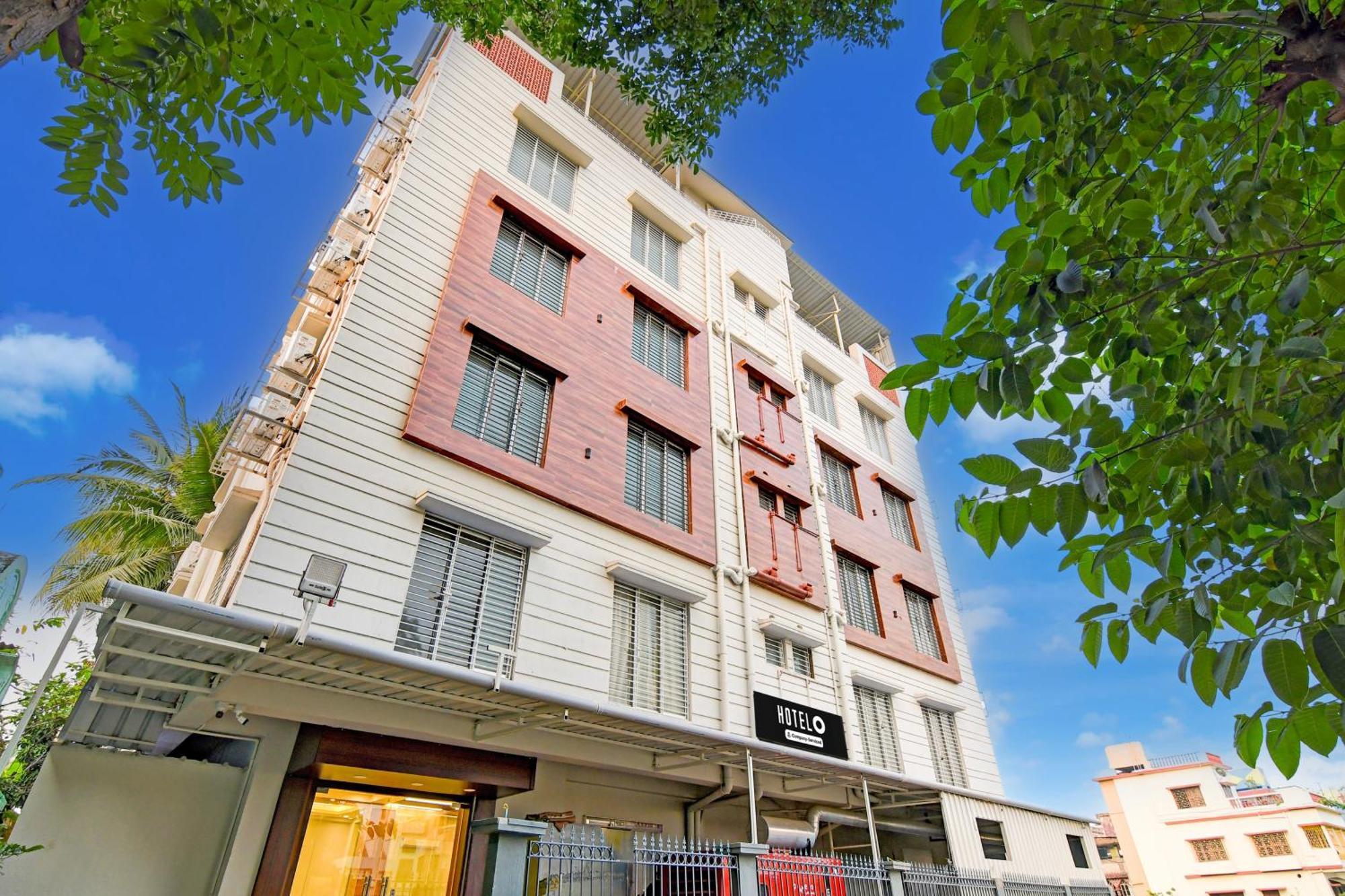 Super Townhouse Kaikhali Near Airport Calcutta Buitenkant foto