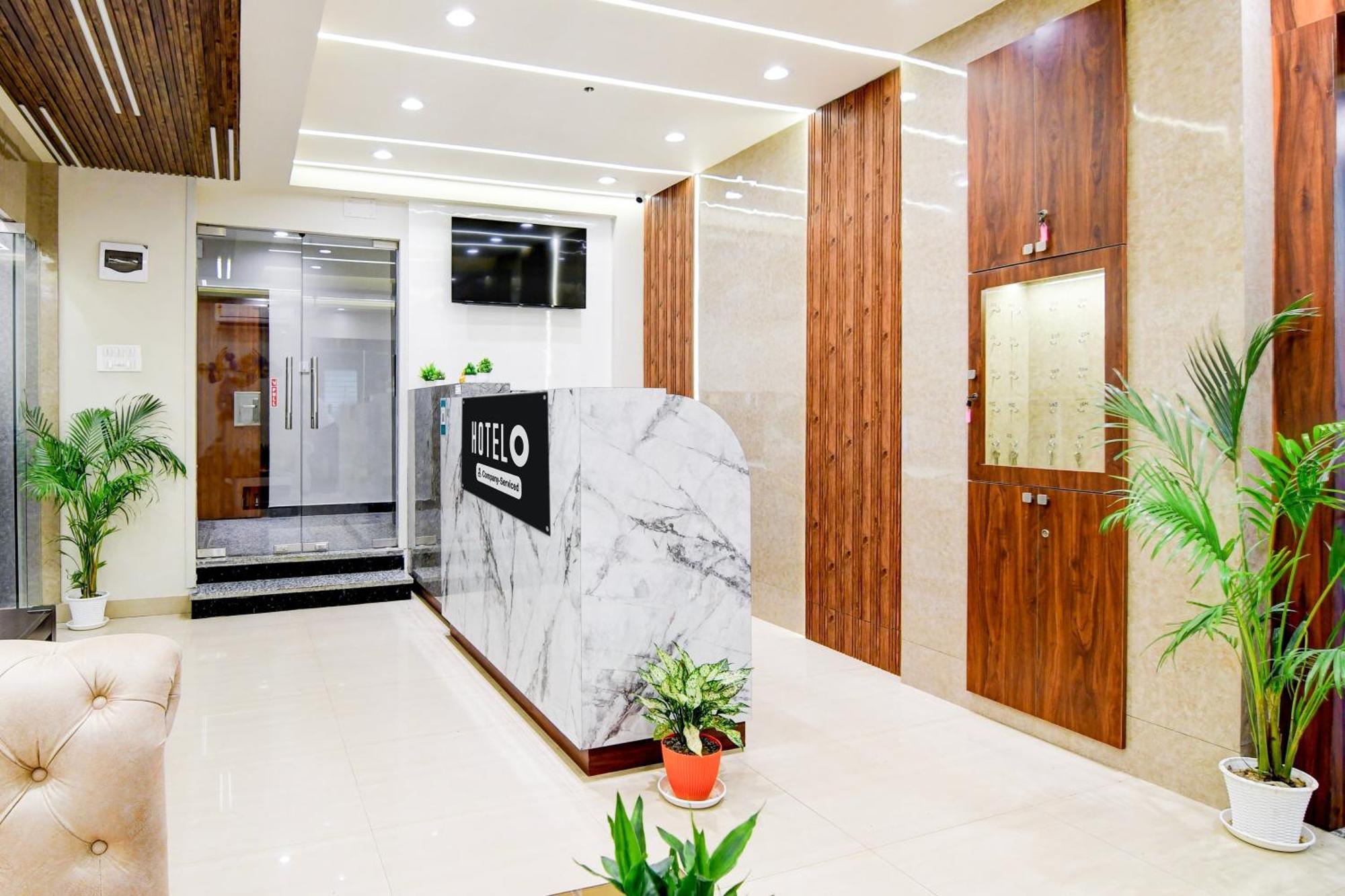 Super Townhouse Kaikhali Near Airport Calcutta Buitenkant foto