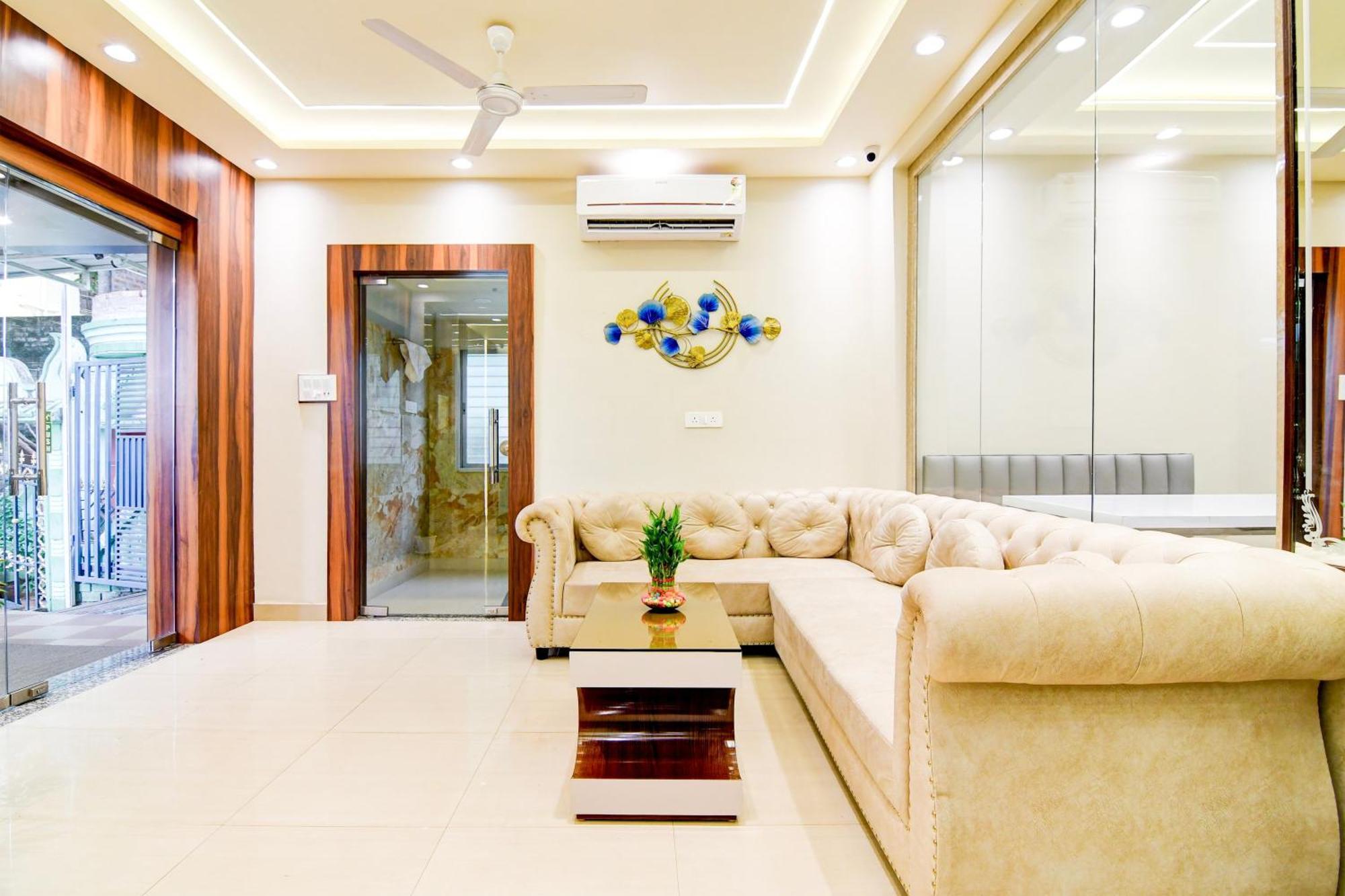 Super Townhouse Kaikhali Near Airport Calcutta Buitenkant foto